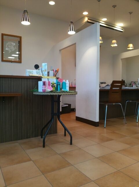 【八女市】八女で密かな人気の美容室☆店内は広いけど、アットホームなHairSalon CROWD(ヘアーサロン クラウド)からアシスタント（美容師）の求人★☆