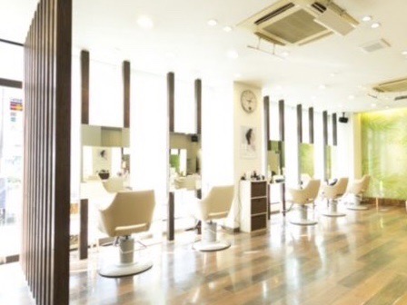 【南森町】≪月給23万円≫≪完全週休2日≫≪社会保険完備≫地域密着型のカジュアルサロン!教育体制もバッチリで確実にスタイリストを目指せます!「Olive 南森町店(オリーブミナミモリマチテン)」からアシスタント(美容師)の求人☆★