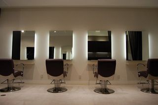 【高宮】≪社会保険完備≫全体レッスンは設けず個人レッスンが中心なので自分のペースで技術を学んでいく事が出来ます♪退勤時間は19:30〜20:00なので身体の負担も少なく済む「grande（グランデ）」からアシスタント（美容師）の求人☆★☆