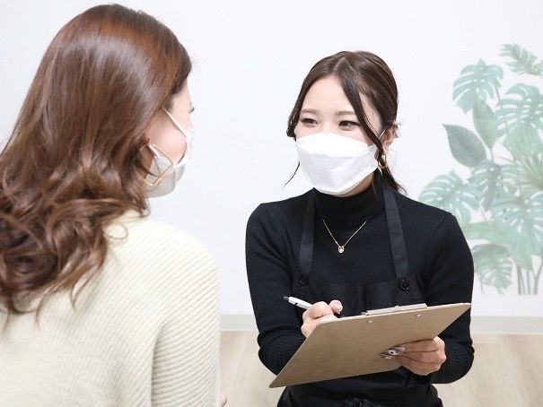 【四条烏丸】≪選べる雇用形態≫≪社会保険完備≫≪月2回日曜休みOK≫完全個室！幅広いメニューと男性アイブロウも人気です。「S by RIZE 四条烏丸店（エスバイライズシジョウカラスマテン）」よりアイリスト（アイデザイナー・まつ毛エクステ）の求人☆★