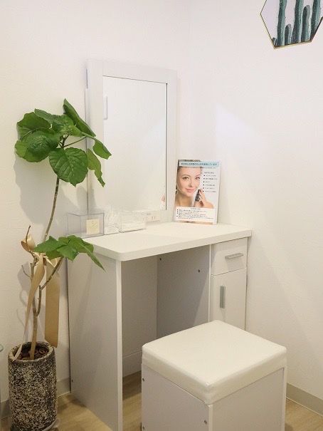 【四条烏丸】≪選べる雇用形態≫≪社会保険完備≫≪月2回日曜休みOK≫完全個室！幅広いメニューと男性アイブロウも人気です。「S by RIZE 四条烏丸店（エスバイライズシジョウカラスマテン）」よりアイリスト（アイデザイナー・まつ毛エクステ）の求人☆★