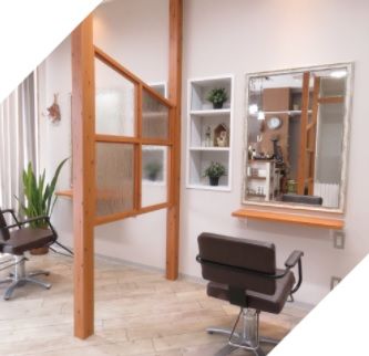 【山王】≪月給23万円スタート・社会保険完備・月8日休み・業務委託も同時募集≫スタッフの働きやすさを大切に！様々な福利厚生を整えています！幅広い世代のお客様から愛される地域密着型ヘアサロン「porto produced by teatro hair salon（ポルトプロデュースドバイティアトロヘアサロン）」からスタイリスト（美容師）の求人☆★