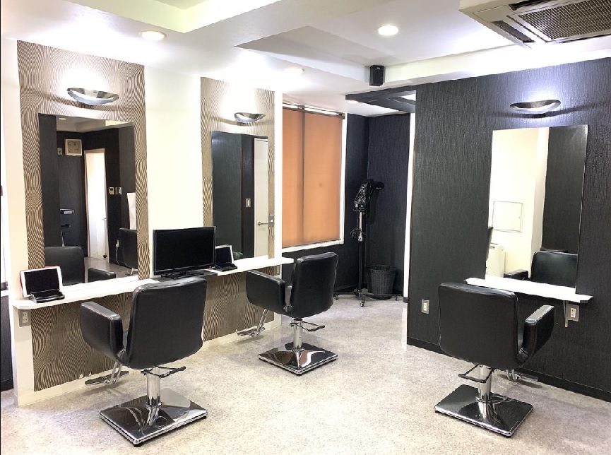 【明石】≪完全週休2日制／毎週土日休み／17時退勤も可能≫≪社会保険完備≫≪1≫のびのびとした雰囲気で長く働けます!!ママさんも美容師も大歓迎「HairLogue DEEP（ヘアーローグ ディープ）」からスタイリスト（美容師）の求人☆☆