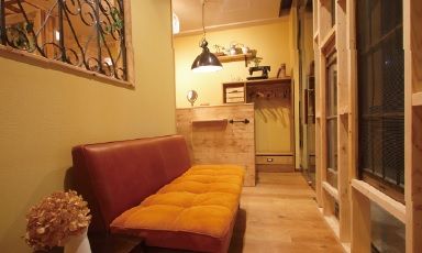 【六本松】≪社保完備・月給25万円～・月休8日・​産休育休制度あり・ブランクありでもOK・ゆとりをもった予約制・スタイリストオンリー≫リモート自由参加の講習！待遇だけでなく一緒に働く仲間同士、仲が良いのも魅力のひとつ！福岡エリアで店舗展開中の高条件、福利厚生充実のヘアサロン「kirut（キルト）」からスタイリスト（美容師）の求人☆★☆