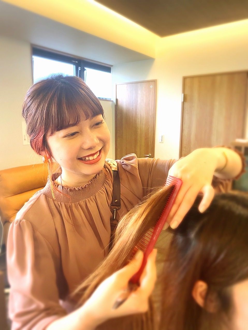 【九大学研都市駅】≪社保完備・月給25万円～・月休8日・​産休育休制度あり・ブランクありでもOK・ゆとりをもった予約制・スタイリストオンリー≫リモート自由参加の講習！待遇だけでなく一緒に働く仲間同士、仲が良いのも魅力のひとつ！福岡エリアで店舗展開中の高条件、福利厚生充実のヘアサロン「icoi 九大学研都市店（イコイキュウダイガッケントシテン）」からスタイリスト（美容師）の求人☆★☆