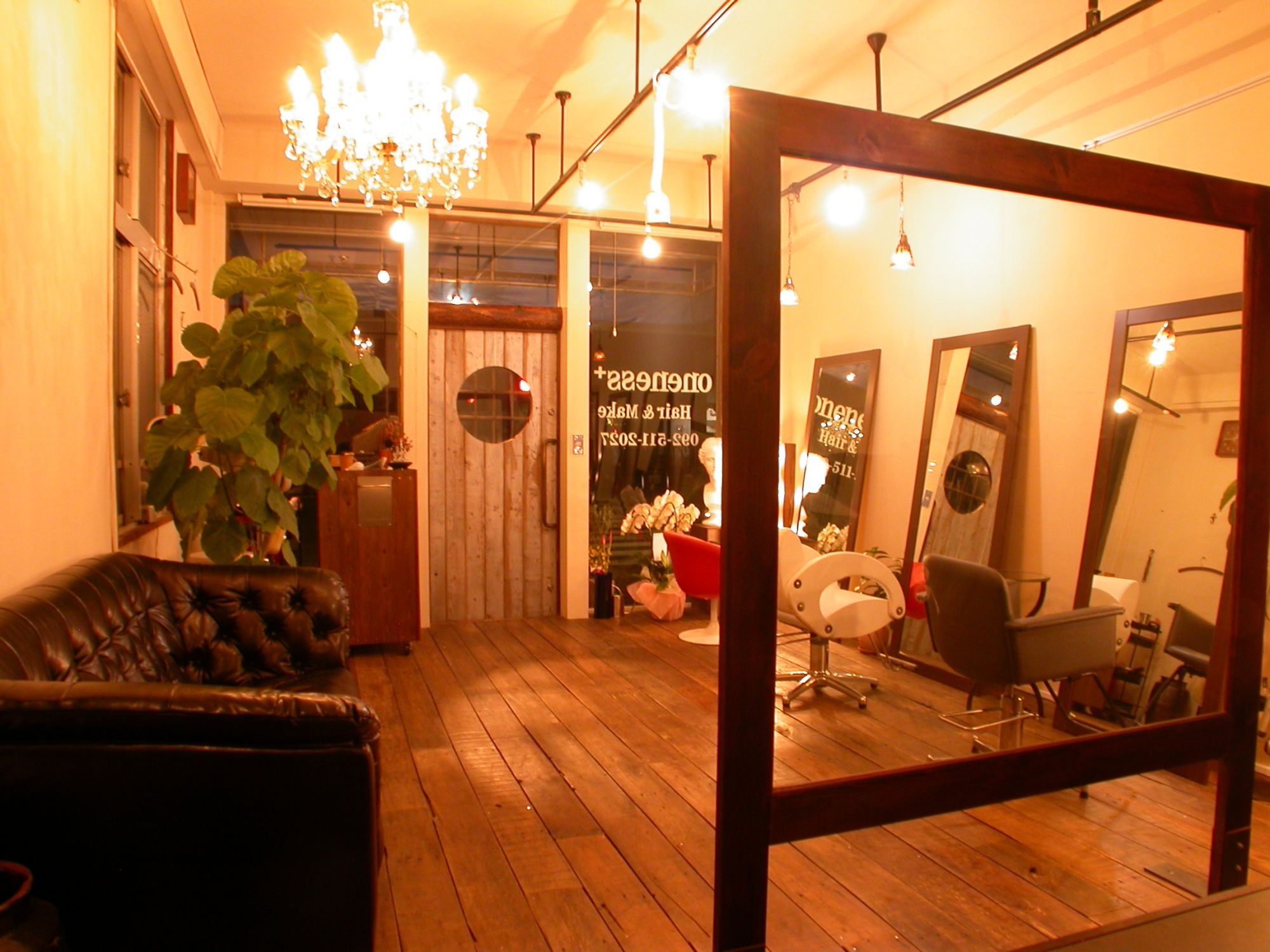 【高宮】≪パート・アルバイト≫週1回からの勤務でもOK♪時間の融通も聞いてくれるのでまずはご相談ください☆明るいスタッフさんが揃い、ネイル・マツエクなど幅広く提供している「Oneness+（ワンネスプラス）」からアイデザイナー（アイラッシュ・まつ毛エクステ）の求人☆☆