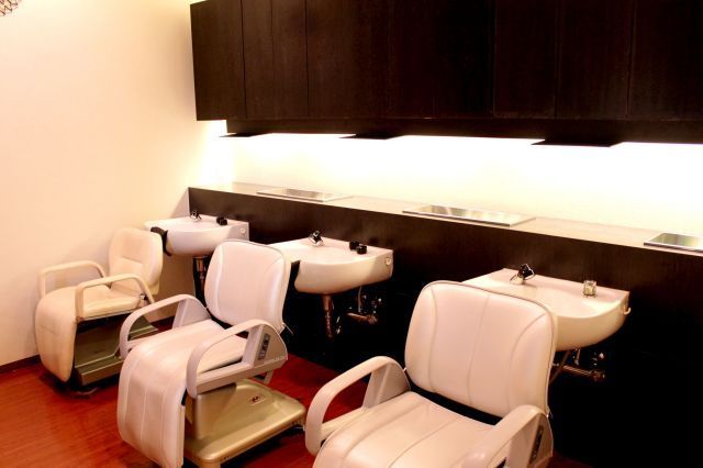 【香椎宮前】人気の受付業務！！地域密着型でアットホームな美容室ROBE HAIR（ローブ ヘアー）からレセプション（美容師）の求人☆☆