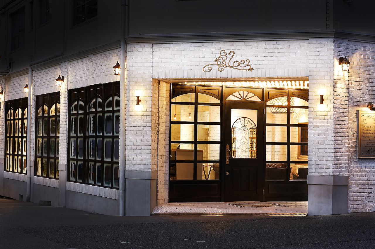 【天王寺】≪月8日休み≫≪社会保険完備≫≪早期デビュー≫関西トップクラスの人気ヘアサロン!スタイリストになれば歩合制で高収入が可能です!立地や環境を大切にし、オシャレな内装にこだわったお店です!「Cloe 天王寺店(クロエテンノウジテン)」からアシスタント(美容師)の求人☆★☆