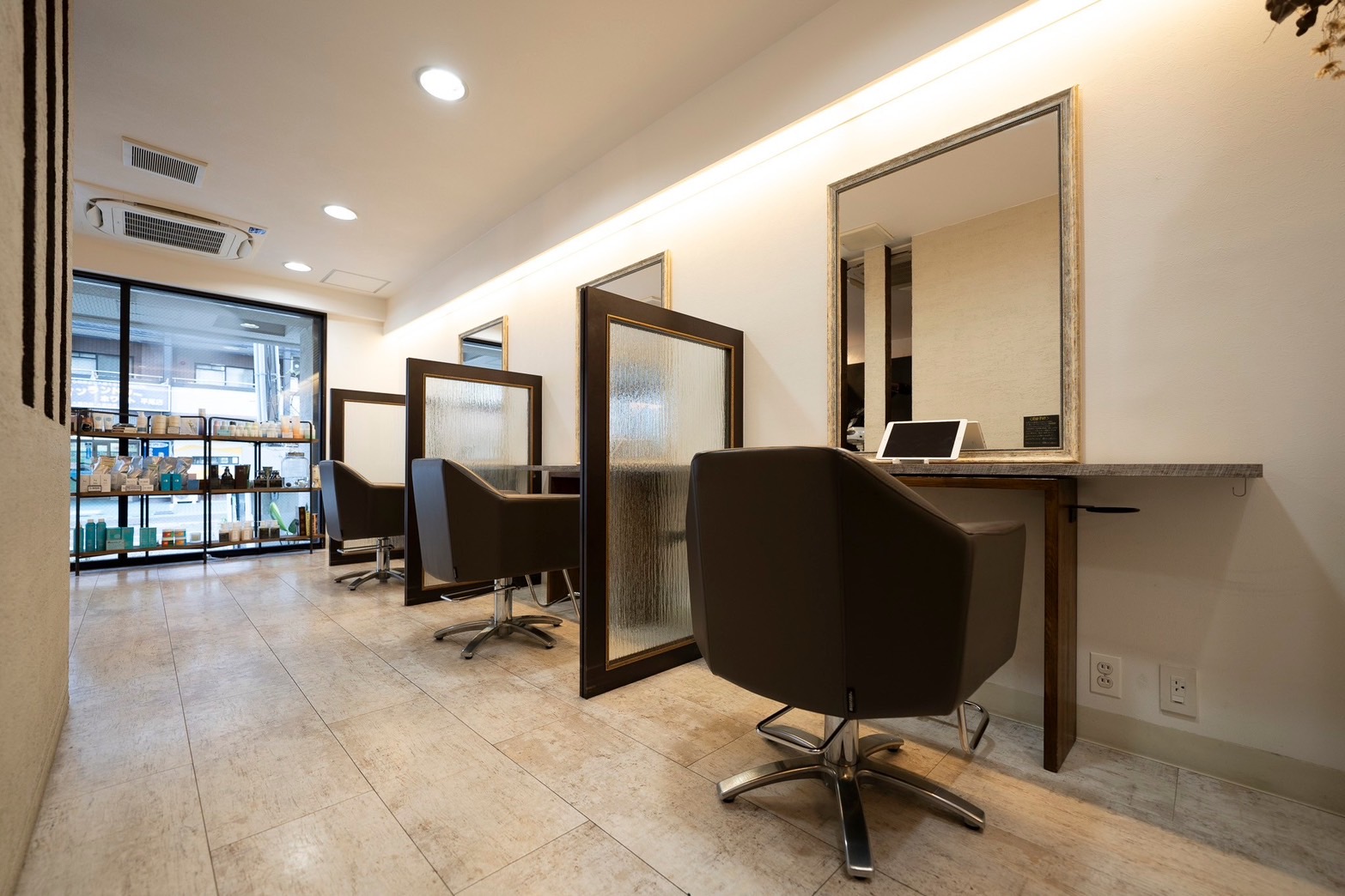 【平尾】★限定1名で顧客の引継ぎ可能!!パート・アルバイトもOK★店舗異動なし!上質なお客様がご来店されるのでお客様単価も上げやすく歩合が狙いやすい!!お客様と一生お付き合いできる小規模少人数ヘアサロン「GLEAMS Hair Design(グリームスヘアーデザイン)」からスタイリスト(美容師)の求人☆★