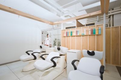 【堀江】パートアシスタント募集中！スタッフ1人1人の個性を大事にしていくお店です。技術の幅を広げて、活躍していきましょう！「carre hair（キャレヘアー）」からアシスタント（美容師）の求人☆★☆