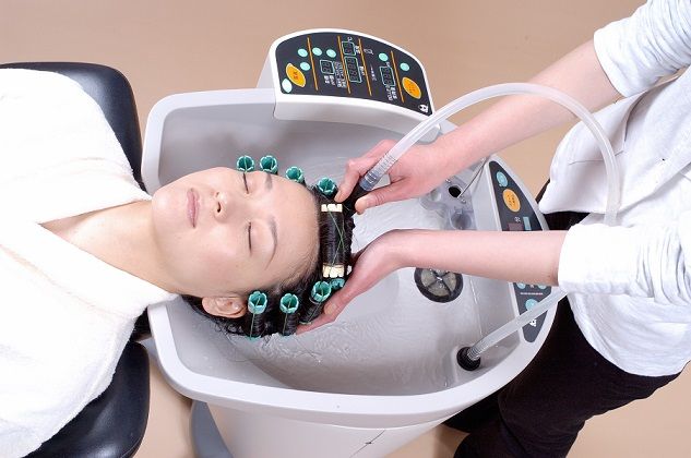 【高宮】★月給17万円〜★社保完備★第1日曜日お休み★肌に優しい薬剤を使用しているのでスタッフさんは手荒れしている人が居ないんだとか!!地域密着型のヘアサロン「おしゃれ泥棒・ベル・ジュバンスサロン高宮店(オシャレドロボウ・ベル・ジュバンスサロンタカミヤテン)」からアシスタント(美容師)の求人☆★