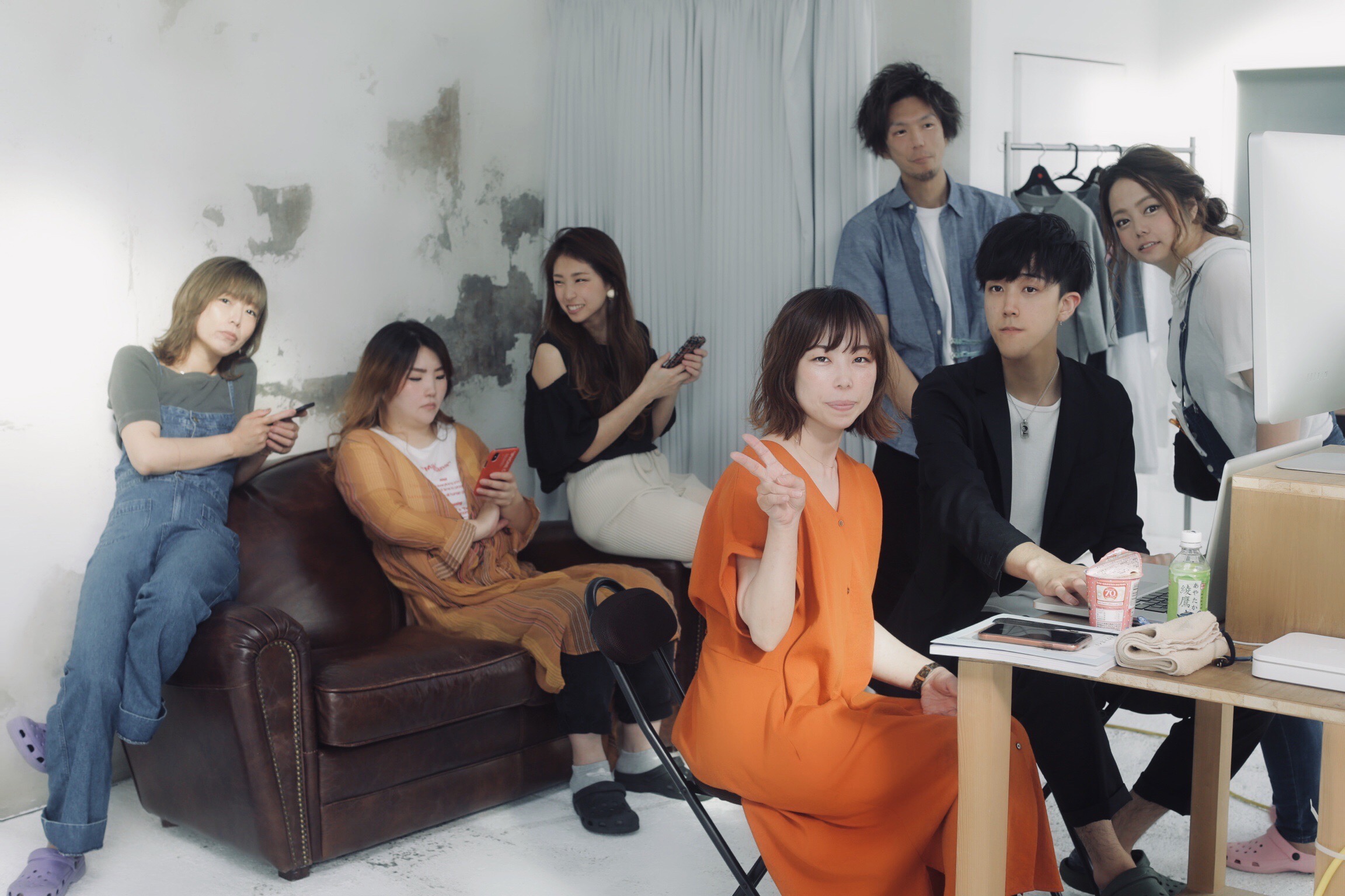 【大久保】≪月9日休み≫≪遅くても20時ごろには退勤可能!≫≪社会保険完備≫≪年1回健康診断あり≫クリエイティブな事にもどんどんチャレンジして行けます!レッスン環境も充実!チームワーク抜群の「flare-志-(フレアミラーレ)」からアシスタント(美容師)の求人☆☆