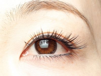 【烏丸】22.5万円スタート☆≪社会保険完備・月8日休み・実働8.5時間≫スクール併設・高い技術力のサロン 少人数のアットホームなお店 ”Salon Cosmea（サロン コスメーア）”からアイリスト（アイデザイナー・まつ毛エクステ）の求人★