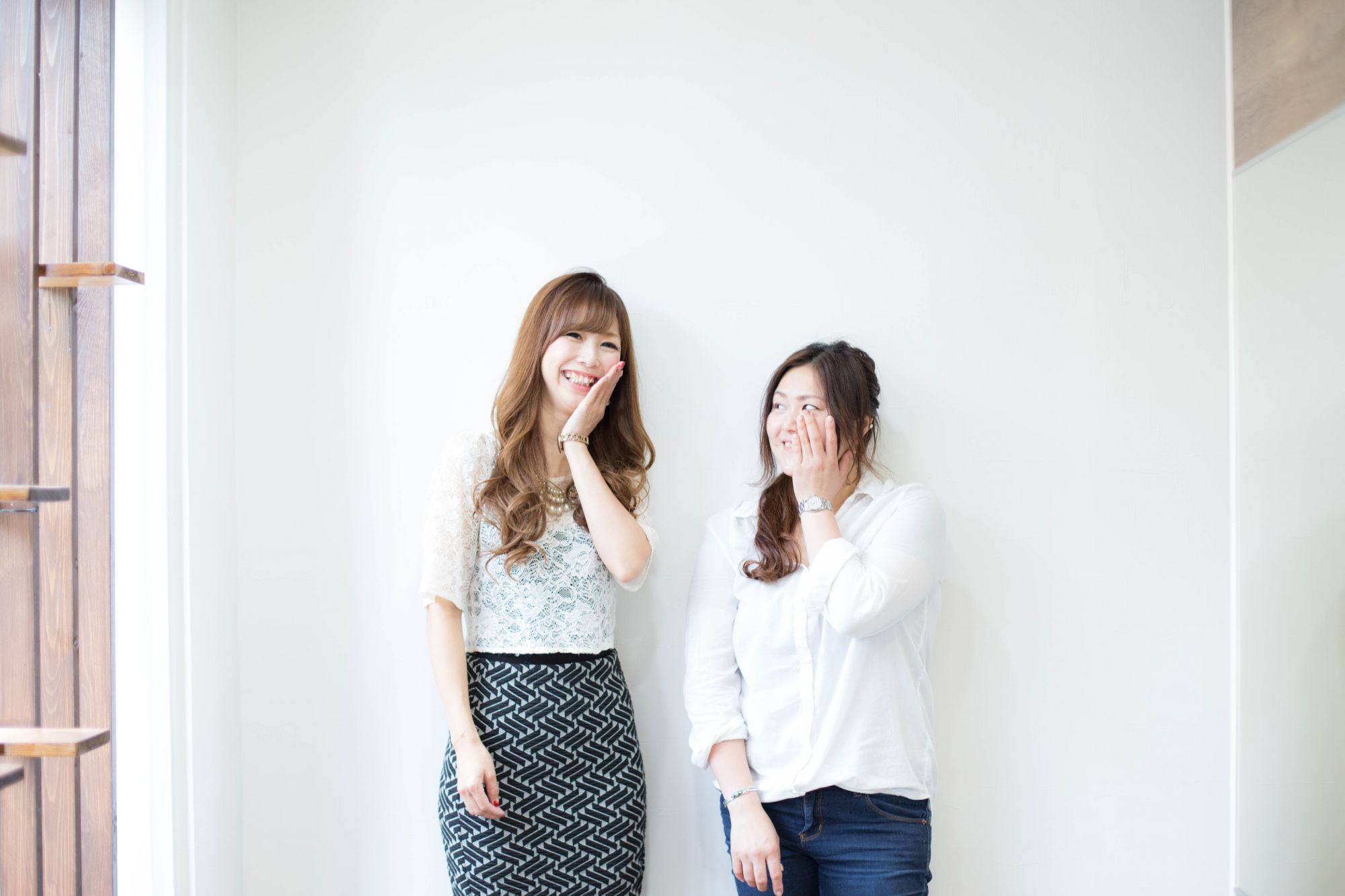 【南森町】≪あなたの働きたいスタイルで働けるサロン≫≪施術時間もあなたが決められる≫≪時給1200円～≫≪月30万円または26万円の最低保障給制度あり≫≪入客チャンス抜群≫≪平均客単価6000～7000円≫基本マンツーマンでの入客！小規模の地域密着型の口コミ評価が高いサロン！「illu hair LILA（イルヘアーライラ）」からスタイリスト（美容師）の求人☆★☆