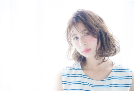 【南森町】≪あなたの働きたいスタイルで働けるサロン≫≪施術時間もあなたが決められる≫≪時給1200円～≫≪月30万円または26万円の最低保障給制度あり≫≪入客チャンス抜群≫≪平均客単価6000～7000円≫基本マンツーマンでの入客！小規模の地域密着型の口コミ評価が高いサロン！「illu hair LILA（イルヘアーライラ）」からスタイリスト（美容師）の求人☆★☆