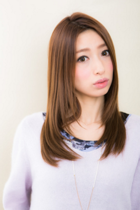 【北山】◇◆入客チャンスバッチリ◆◇アメリカ生まれの人気薬剤AVEDAを導入し、オリジナルメニューもたくさん！！閑静な住宅街にたたずむELK KITAYAMA（エルク キタヤマ）からスタイリスト・Jr.スタイリスト（美容師）の求人★☆