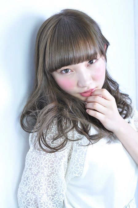 【井尻】★駅チカなので通勤も◎サロンに機材があるので撮影技術も学べる環境☆日々のレッスンで技術を高め、スタイリストデビューを目指しましょう！！ヘアサロン「TRICK STANDARD Natural（トリック スタンダード ナチュラル）」からアシスタント（美容師）の求人☆★