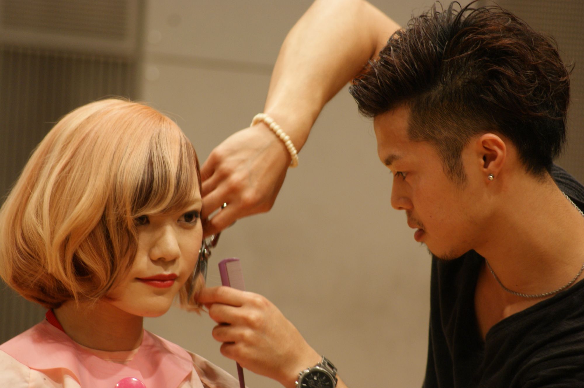 【西鉄三苫】《営業時間18:00まで》地域密着型のアットホームサロン髪の美人 by ドアールサロン（カミノビジンバイドアールサロン ）で、長く美容師を続けていきましょう☆コンテスト入賞者など技術力の高いサロンです♪アシスタント（美容師）の求人☆★