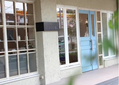 【帝塚山】≪2年でスタイリストデビュー≫≪有給休暇あり≫≪社会保険完備≫自主性重視のメリハリレッスンで一歩一歩前に進んで行きましょう！通信生の学費サポートも嬉しい「Juice 帝塚山店（ジューステヅカヤマテン）」からアシスタント（美容師）の求人☆★☆