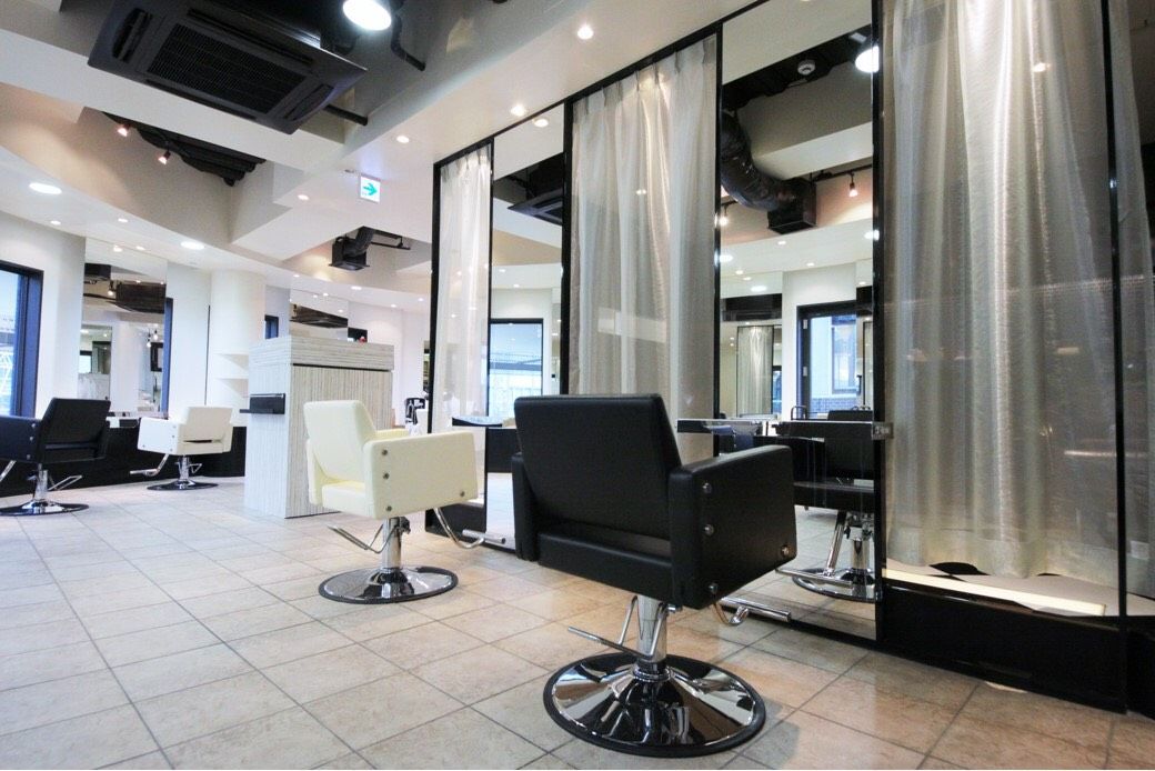 【梅田】《月間新規客1000人以上》関西No.1の集客実績！！！！高単価でしっかりと稼いでいくことができます！無理な掛け持ちは無しで働きやすい“WORLD ORDER 梅田茶屋町店（ワールドオーダーウメダチャヤマチテン）”から業務委託のスタイリスト（美容師）の求人☆★☆