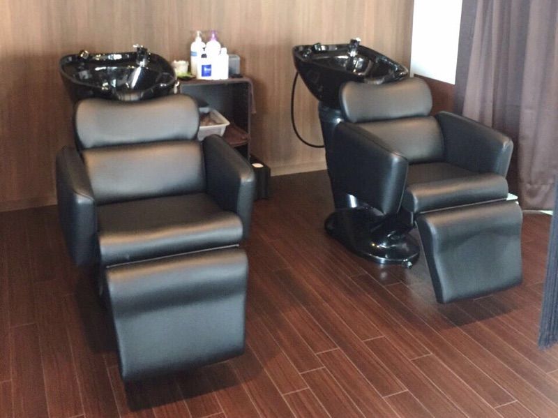 【学園前】◇◆社会保険あり◆◇長く勤めれば勤めるほど、条件UP！ハイキャリアの方でも安心して働ける環境が魅力です♪カラー専門店Lily（リリー）からカラーリスト（美容師）の求人☆★