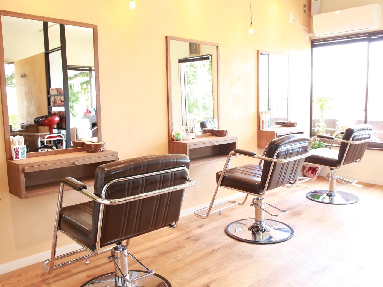 【高の原】≪社会保険完備≫入客チャンスあり！スタッフ1人1人の個性を大切にし成長できます♪自分の時間も大事にしてプライベートも充実「nicole hair design（ニコルヘアーデザイン）」からスタイリスト（美容師）の求人★☆