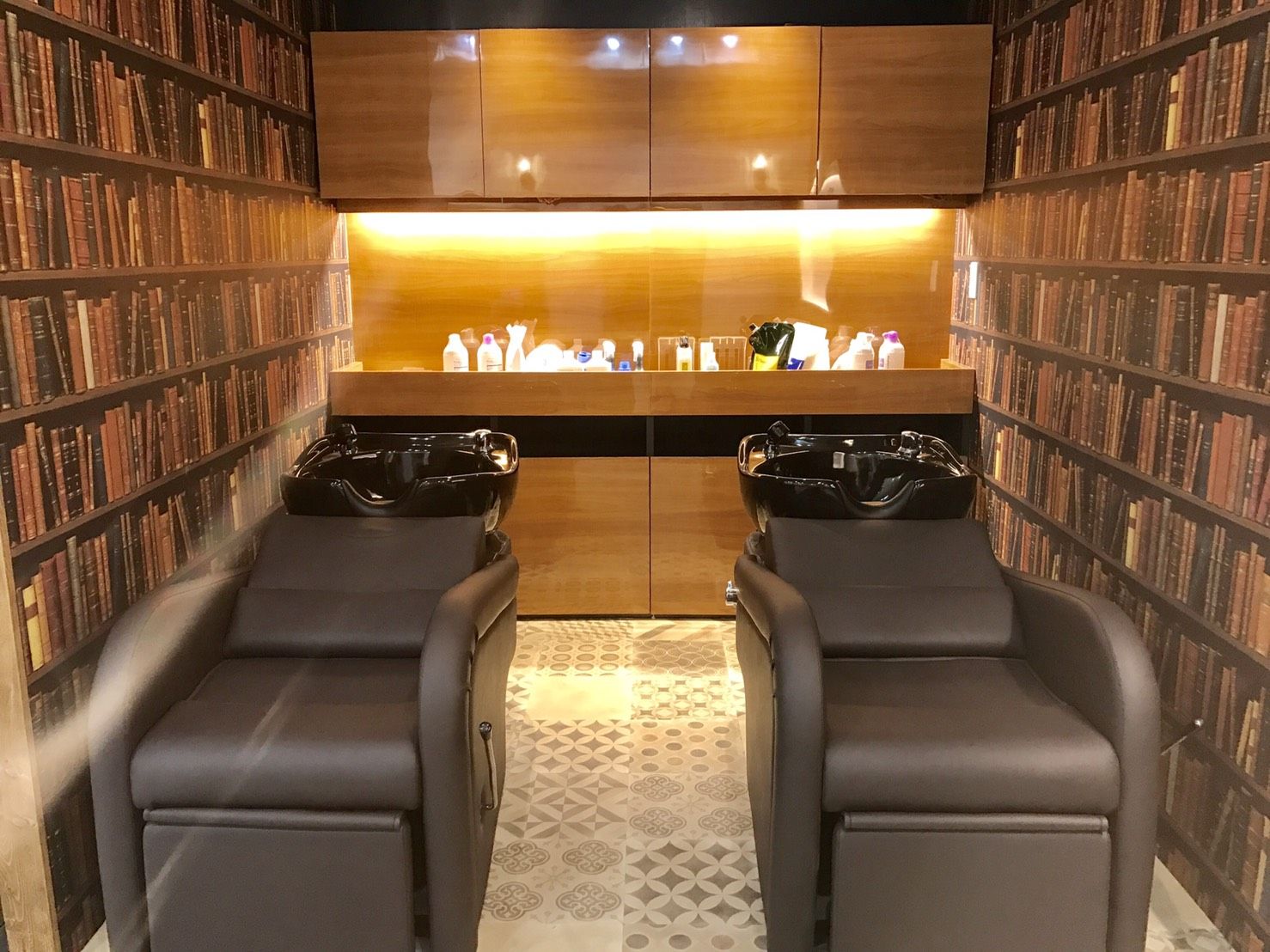 【布施】■フリー売上40％還元／指名売上45〜55％還元■フルタイムで30万円以上の月収はもちろん！週1日〜の勤務・土日のお休み・時短勤務など相談可能で、プライベートも重視できちゃう♪委託サロンの経験がない方でも働きやすいAngelica 布施店（アンジェリカフセテン）からスタイリスト（美容師）の求人★☆