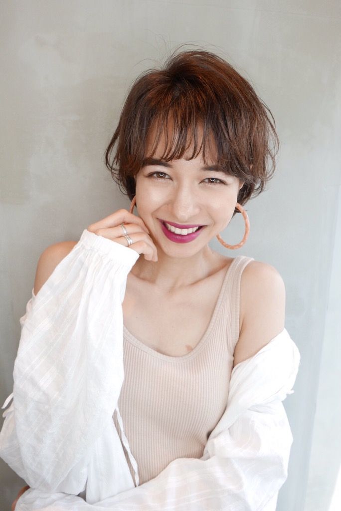 【梅田】■フリー売上40％還元／指名売上45〜55％還元■フルタイムで30万円以上の月収はもちろん！週1日〜の勤務・土日のお休み・時短勤務など相談可能で、プライベートも重視できちゃう♪委託サロンの経験がない方でも働きやすいAngelica 梅田店（アンジェリカウメダテン）からスタイリスト（美容師）の求人★☆