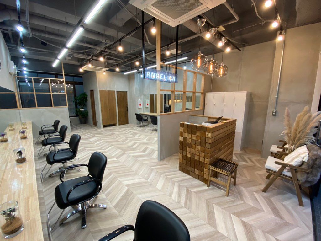 【京都駅】■フリー売上40％還元／指名売上45〜55％還元■フルタイムで30万円以上の月収はもちろん！週1日〜の勤務・土日のお休み・時短勤務など相談可能！完全マンツーマンで単価アップも狙いやすい環境ですよ！ANGELICA JR京都駅前店（アンジェリカジェイアールキョウトエキマエテン）からスタイリスト（美容師）の求人★☆