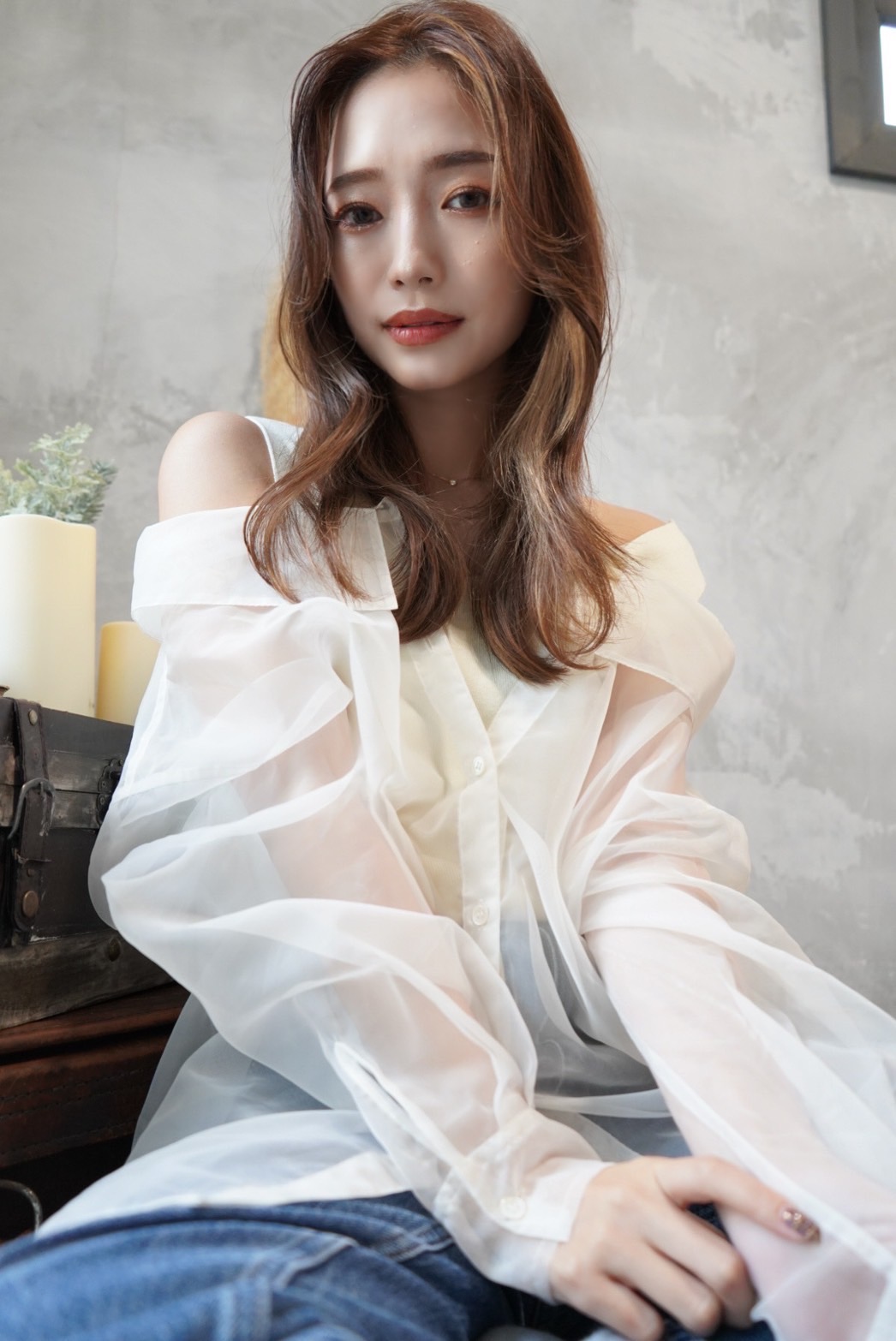 【広島駅】■月8日休み・拘束9時間制・デビューまで約1年・社会保険完備■デザインカラーやブリーチのお客様多数！たくさんのお客様が来店されるので、経験を積みやすくデビューが早い「Angelica 広島駅前店（アンジェリカヒロシマエキマエテン）」からアシスタント（美容師）の求人★☆