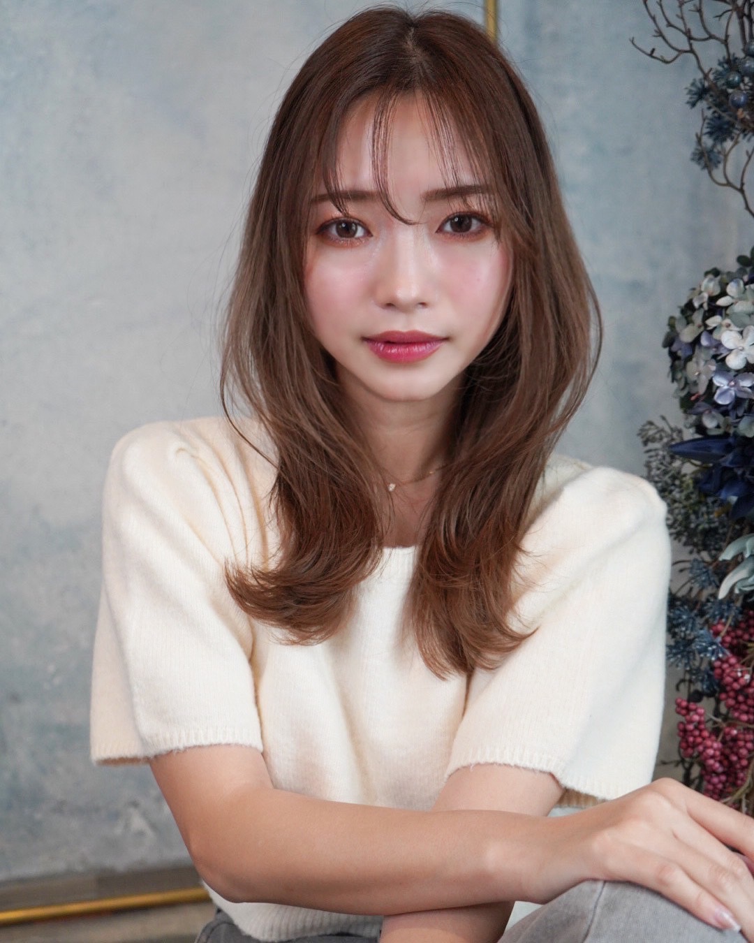 【広島駅】■月8日休み・拘束9時間制・デビューまで約1年・社会保険完備■デザインカラーやブリーチのお客様多数！たくさんのお客様が来店されるので、経験を積みやすくデビューが早い「Angelica 広島駅前店（アンジェリカヒロシマエキマエテン）」からアシスタント（美容師）の求人★☆