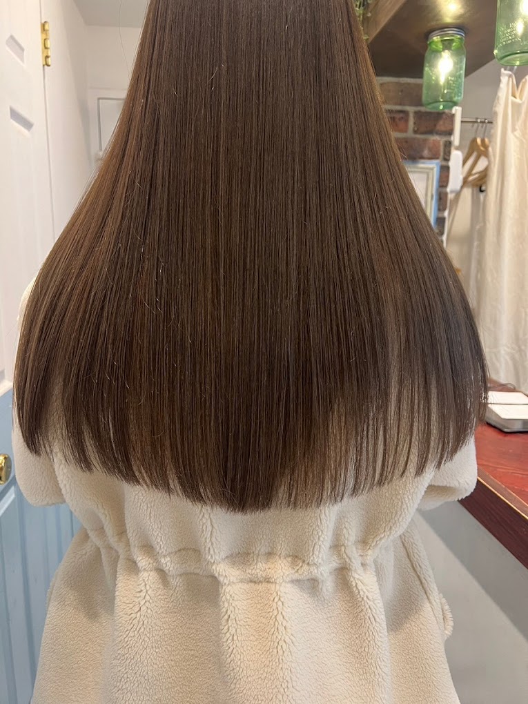 【中津】≪韓国ヘア、髪質改善≫≪学生、20代中心の集客≫≪フリー40%／指名50%還元≫≪正社員と委託が選べる≫デザインカラー、韓国スタイル、髪質改善で人気のサロン！20,30代の集客に強いお店で活躍しませんか？「ito（イト）」からスタイリスト（美容師）の求人です☆★☆