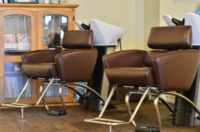 【狐島】≪第3日曜日定休≫お客様やスタッフさんとの距離が近いアットホームなオシャレサロン◇「Standard（スタンダード）」からスタイリスト・Jr.スタイリスト（美容師）の求人★☆