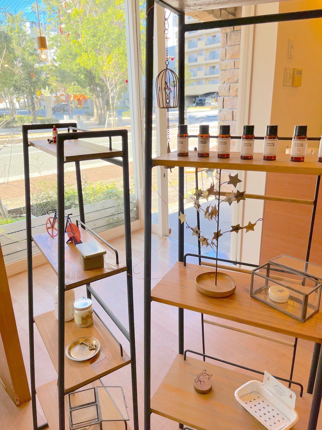 【大濠公園駅】≪完全週休2日制・社会保険完備・空き時間のレッスンOK≫今後の店舗拡大に向けスタッフ大募集!レッスンカリキュラムは最短2年でスタイリストデビューを目指せます!楽しく働けてプライベートも充実できるヘアサロン「RaGreen(ラグリーン)」からアシスタント(美容師)の求人☆★☆