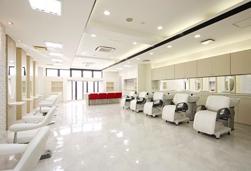 【楠葉】≪18:40までに退勤≫≪スタイリスト月給25~50万円≫店舗売上を分配するカタチなので頑張った分ちゃんと返ってきます。お仕事終わりも早く、仕事も家庭も両立できるのも嬉しい!ママさんスタイリストも活躍中の「MAMAS 楠葉店(ママスクズハテン)」からスタイリスト(美容師)の求人☆★☆