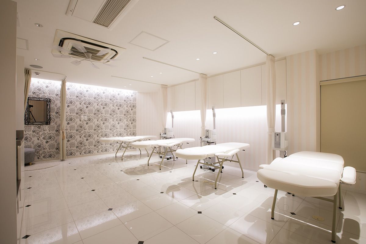 【高槻駅】≪月給22万円〜≫≪有給休暇取得率100%≫≪月8,9日休み≫≪社会保険あり≫安心と信頼のレディースシェービング専門店！幅広い世代の女性スタッフが活躍できる、働きやすい職場です！「VIVO La Beaute 高槻店（ヴィーヴォラボーテタカツキテン）」から理容師（シェービング）の求人☆☆