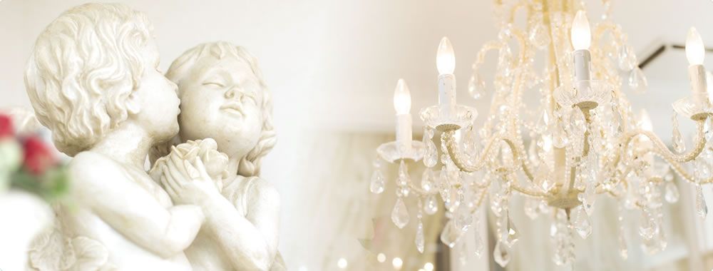 【守山駅】≪月8日休み≫≪土日休みOK≫≪社会保険完備≫≪有給休暇あり≫ウィッグ支給手当あり!20時までに退勤可能!営業時間内レッスンも出来る!頑張り次第で1年半でスタイリストデビュー可能!!とてもオシャレな店内です!「美FREYJA(ビフレイヤ)」からアシスタント(美容師)の求人☆★