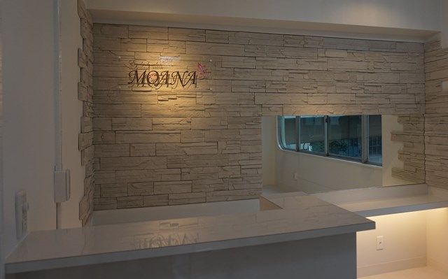【梅田】≪完全週休2日制≫≪社会保険完備≫≪実働8時間≫基本給22万円〜☆完全週休2日制でプライベートも充実☆福利厚生も整い安心して長く働けるサロン”eyelash MOANA(アイラッシュモアナ)”からアイリスト(アイデザイナー・まつ毛エクステ)の求人☆☆