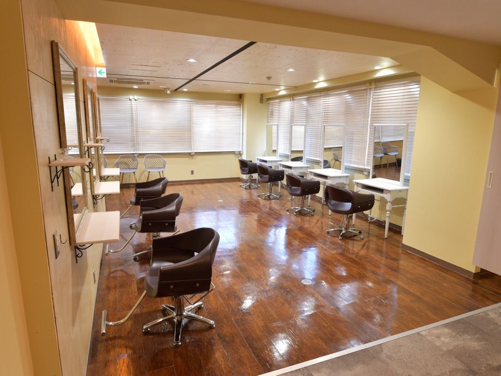 【昭和町】業務委託が初めての方もOK!月収30万円以上の高収入も目指せます!Cuore hair 昭和町店(クオレヘアーショウワチョウテン)からスタイリスト(美容師)の求人☆★