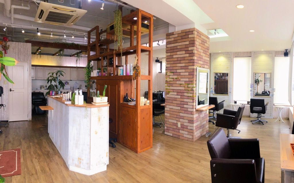 【瓢箪山】地域の方から人気沸騰中のオシャレサロン！堅苦しい決まりなどはないので楽しく働いていけます！トレンド発信サロン「hair resort REGALO（ヘアリゾートレガロ）」からアシスタント（美容師）の求人☆☆