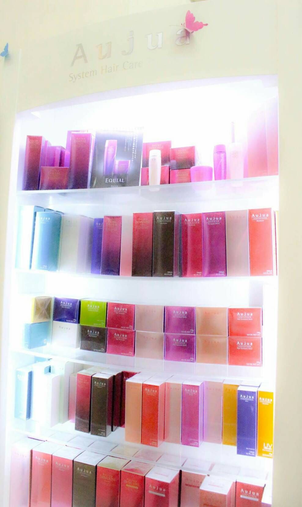 【竹下】≪高月給スタート・お休み日数選択OK・社会保険完備・日曜日お休みOK≫充実した福利厚生で長くお仕事できる環境♪毎月多くのお客様がご来店される「Tiara コマーシャルモール博多店（ティアラコマーシャルモールハカタテン）」からスタイリスト（美容師）の求人☆☆