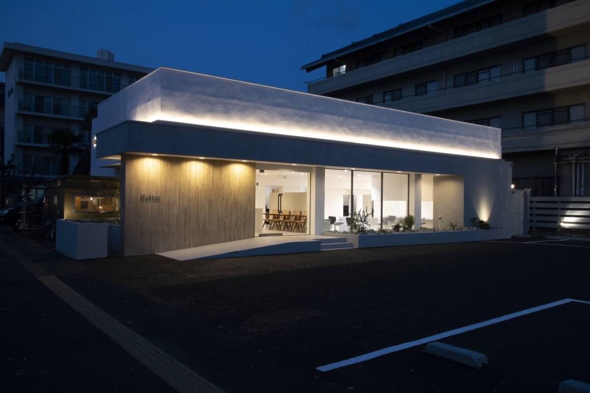 【天理】≪保障給40万円≫≪約9000円の高単価≫≪マンツーマン接客≫≪フリー40％指名50％の還元≫入客チャンスあり！ゆっくり時間をとって関われるのが嬉しいサロン。勤務日数や時間も選べるので家庭との両立もラクラク！「Heart Clip Notice（ハートクリップノーティス）」からスタイリスト（美容師）の求人☆★☆