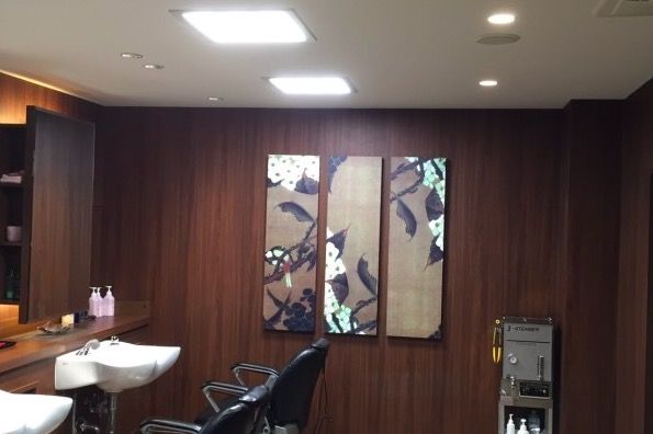 【北野田】≪月給28万円≫≪月6〜10日休み≫車通勤OK！温浴施設内にあり、お手頃価格で老若男女問わず人気！ベテランはもちろんブランクからの復帰の方まで長く活躍できます！「髪屋 大阪狭山店（カミヤオオサカサヤマテン）」からスタイリスト（美容師・理容師）の求人☆★