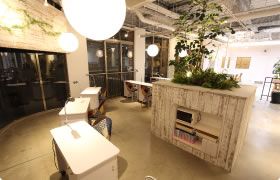 【JR三ノ宮】≪未経験OK≫≪髪色ネイル自由≫≪ママさん大歓迎≫パート・業務委託から選択OK！美容室併設のナチュラルテイストなサロン「G NAIL（ジーネイル）」からネイリスト（ネイル）の求人☆☆