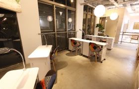 【JR三ノ宮】≪未経験OK≫≪髪色ネイル自由≫≪ママさん大歓迎≫パート・業務委託から選択OK！美容室併設のナチュラルテイストなサロン「G NAIL（ジーネイル）」からネイリスト（ネイル）の求人☆☆