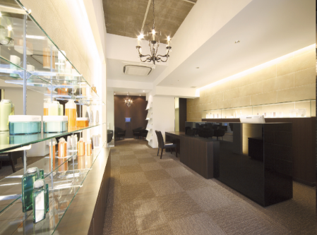 【昭和町】≪社会保険完備≫≪月8日休みあり≫安心の福利厚生が充実！マツエクや着付け、ヘアセット等を提供するトータルビューティサロン！ママさん美容師も大募集！「CLALA Abeno（クララアベノ）」からスタイリスト（美容師）の求人★☆