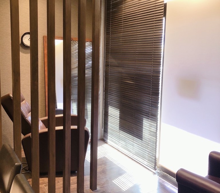 【羽倉崎】≪月給25万円以上可能≫≪土日休みも応相談≫≪社会保険あり≫カットカラー2時間枠！マンツーマン接客なのでやりがいもバッチリです。遅くまで残ってミーティングやレッスンなどもありません！「Atlantis 羽倉崎店（アトランティスハグラザキテン）」からスタイリスト（美容師）の求人☆★