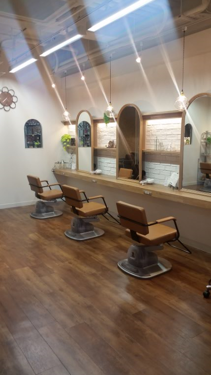 【阪急高槻市駅】≪着付けも学べる!整容国保あり≫幅広い年齢層のお客様に対応できるスキルが学べます!地域密着の愛されサロンAlice(アリス)からアシスタント(美容師)の求人☆★