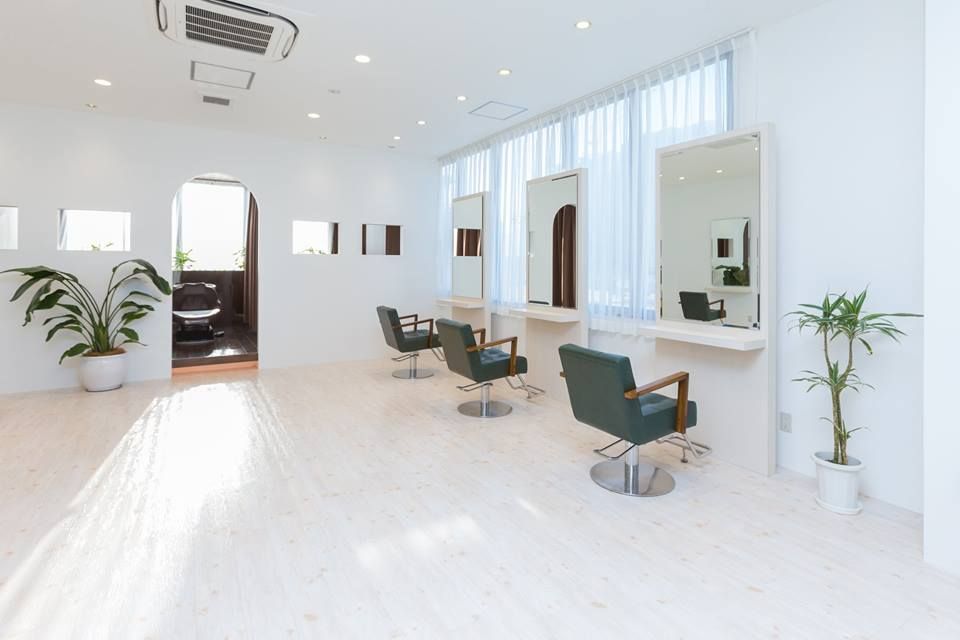 【新宮中央】駅チカでアクセス抜群♪教育に力を入れている実力派人気サロン「terrace hair&spa 新宮（テラスヘアアンドスパシングウ）」からスタイリスト（美容師）の求人★☆