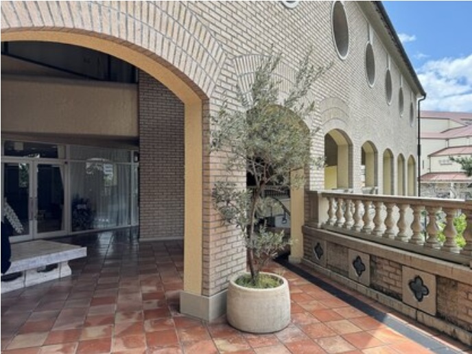 【宝塚駅】≪月給30万≫≪社会保険完備≫≪平均退社18:00≫≪月8，10日休みを選択≫地域最高クラスを誇る抜群の高待遇がオススメ！「Perm pam（パームパム）」からスタイリスト（美容師）の求人★☆